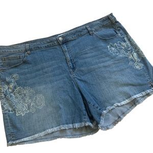 Lane Bryant Girlfriend Short Floral Mid Rise Cut off size 28  VGUC